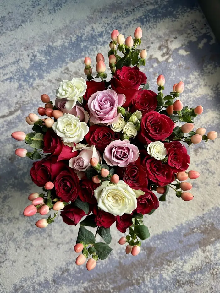 Red rose bouquet made at Reemflora